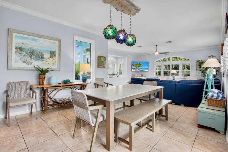 Dining Space for Group Gatherings