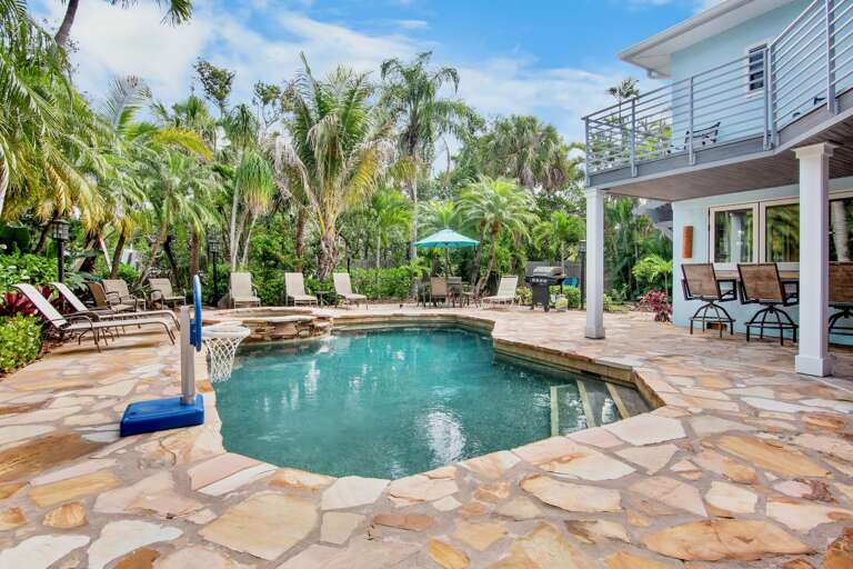 Private Pool with Sun Loungers