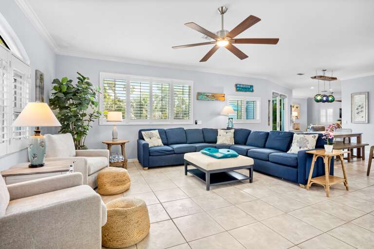 Spacious Living Area with Comfortable Seating