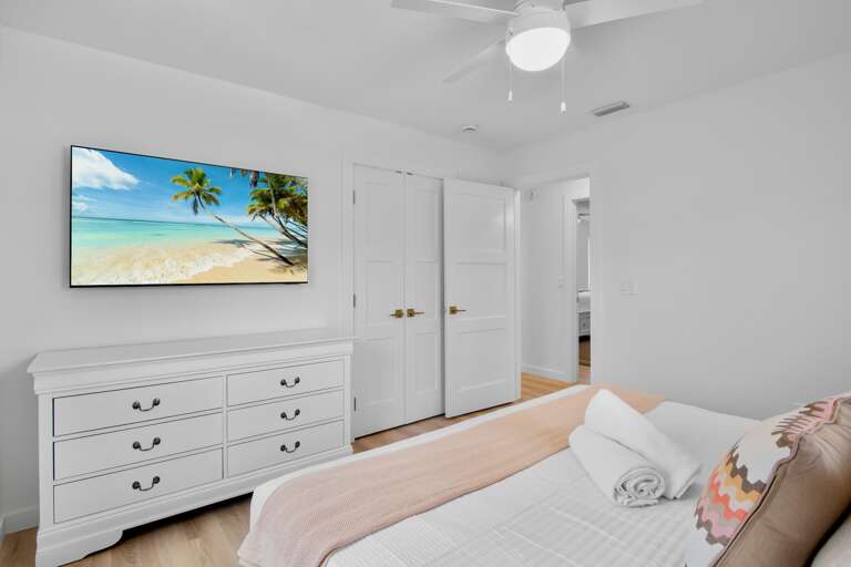 Second Bedroom, King bed