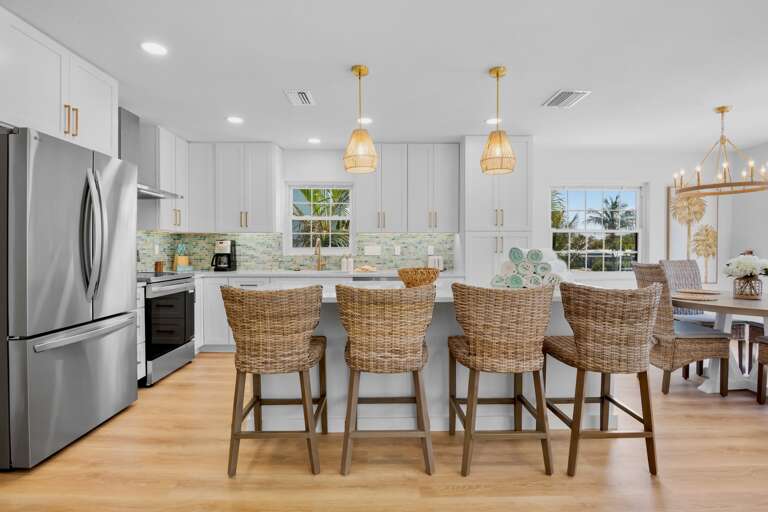 Kitchen with Island Seating