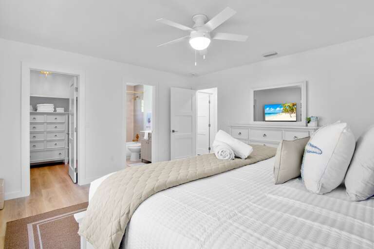 Primary Bedroom, King bed