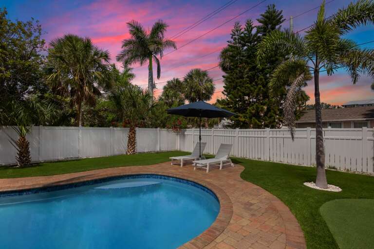 Private Pool with Sun Loungers