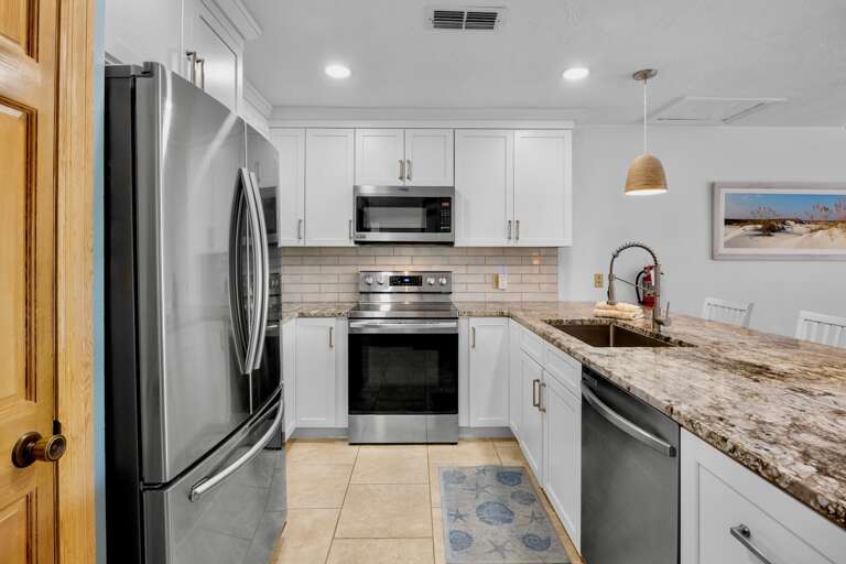 Spacious Kitchen and Island Area