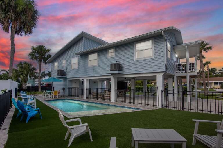 Private Pool with Sun Loungers and Outdoor Dining