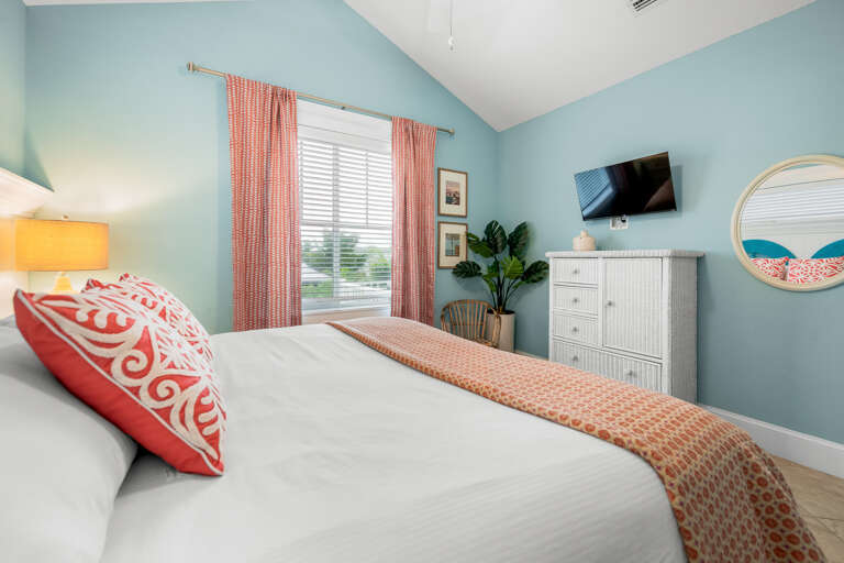 Second Bedroom - King