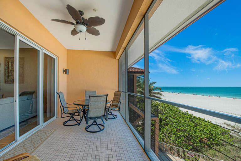 Balcony Dining