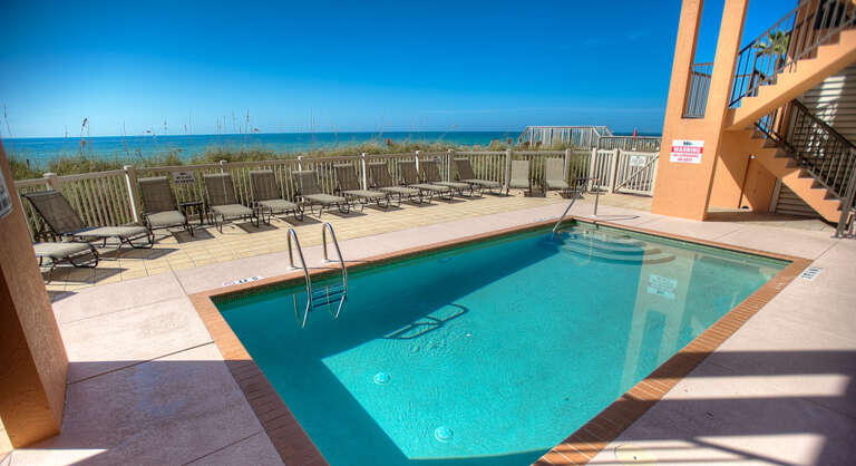 Bradenton Beach Club Beachfront  Pool