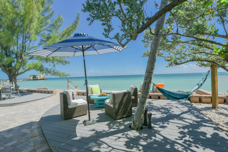 Outdoor Lounge