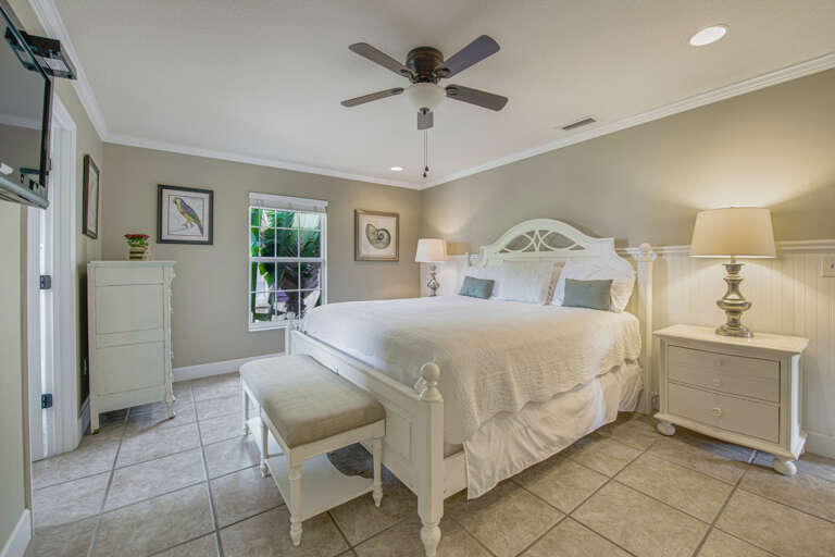 Second Bedroom - King