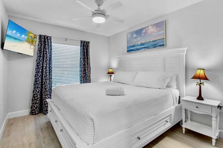 Second Bedroom, King bed