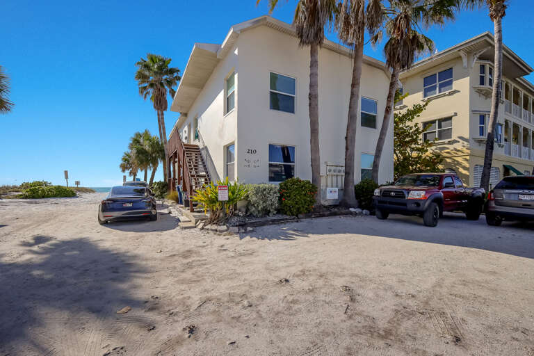 Exterior of Sunset Sands at Capri