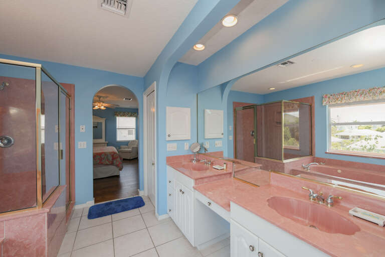 Primary En-Suite