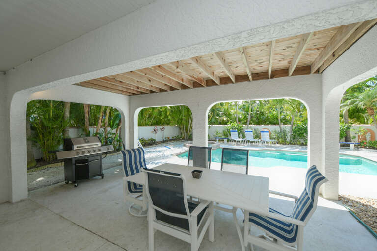 Outdoor Grill and Dining