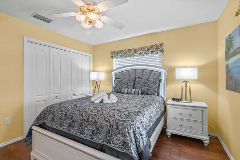 Third Bedroom - Queen