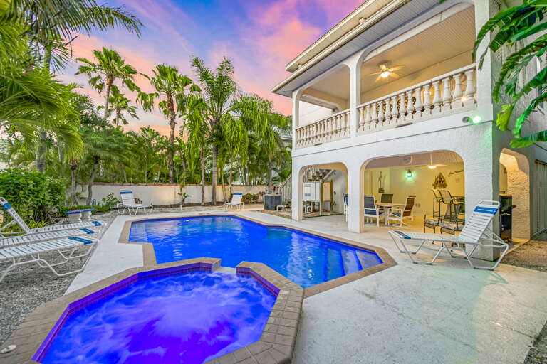 Private Pool and Spa