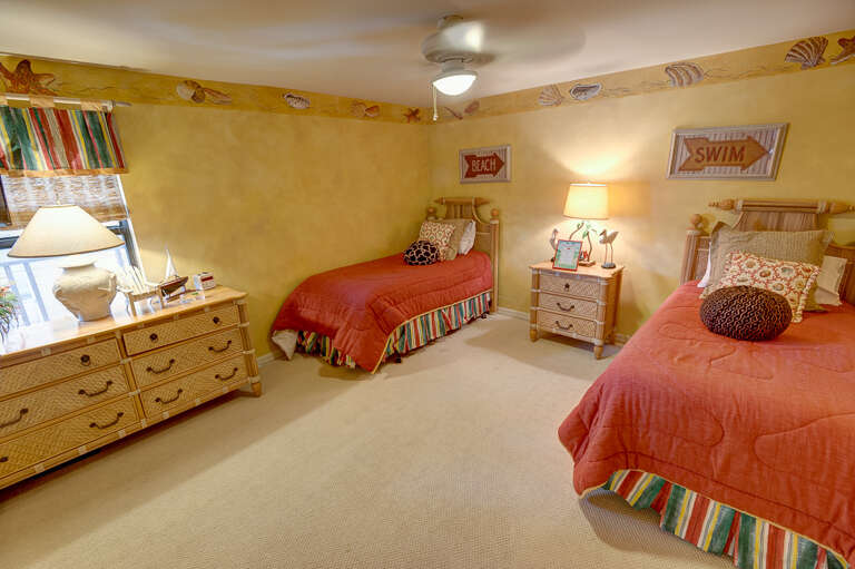 Third Bedroom - Two Twin Beds