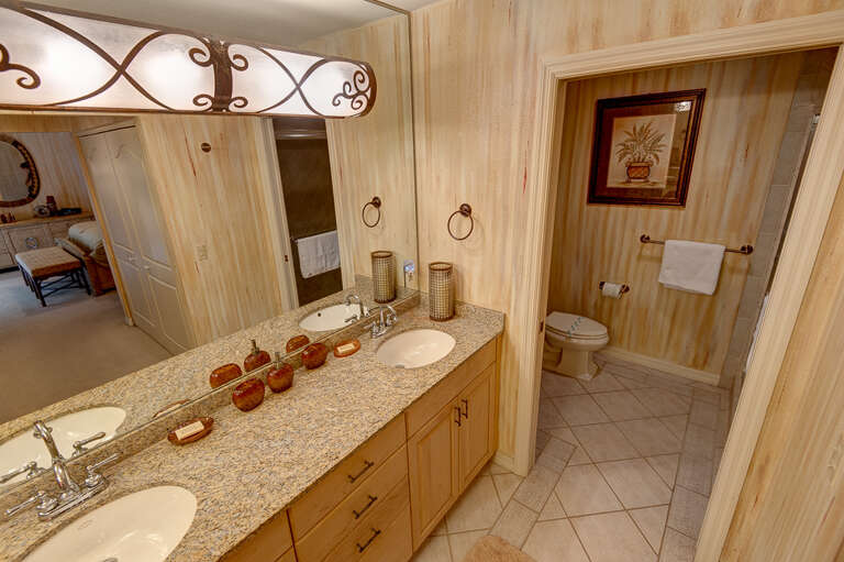 Primary En-suite Bathroom