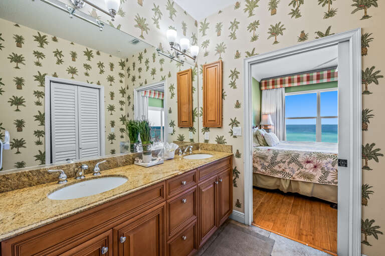 Primary En-Suite