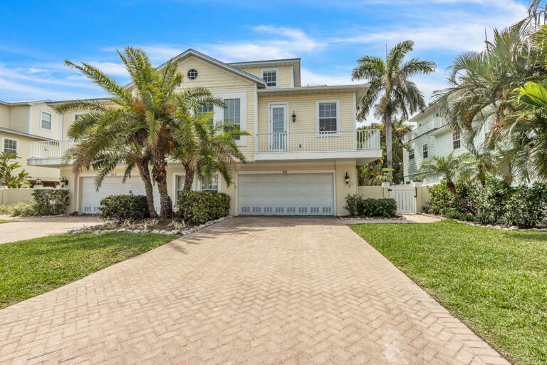 Spacious Driveway