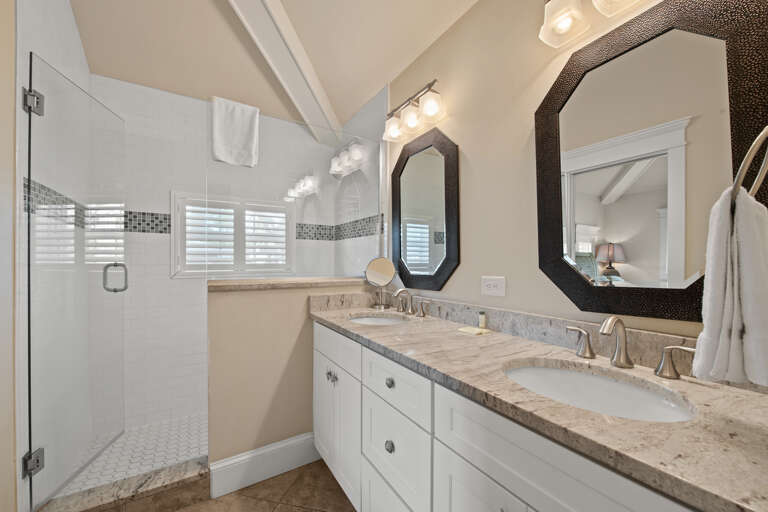 Primary En-Suite