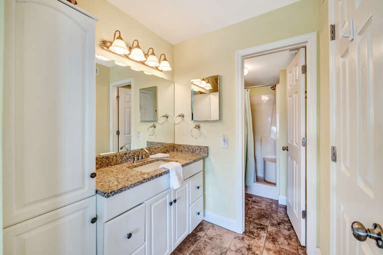 Primary Bathroom, Ensuite