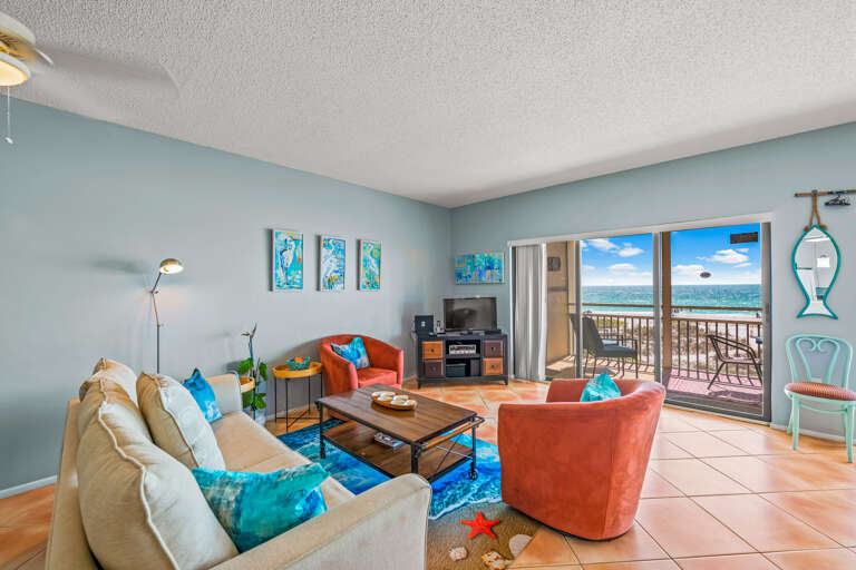 Living Area - Views of Gulf