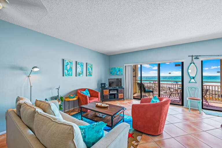 Living Area - Views of Gulf