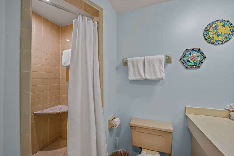 Primary En-Suite Bathroom