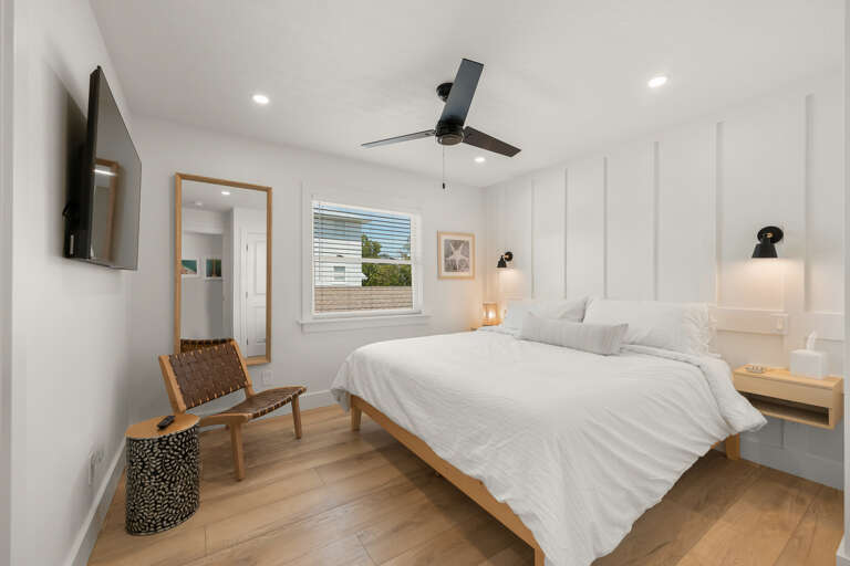 Additional Bedroom- King