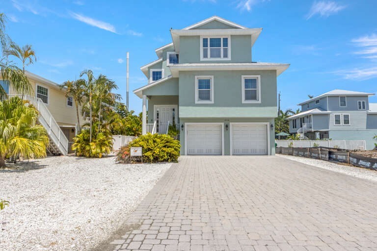 Pelican Villa Exterior