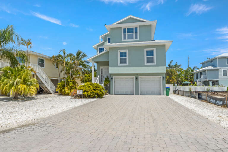 Pelican Villa Exterior