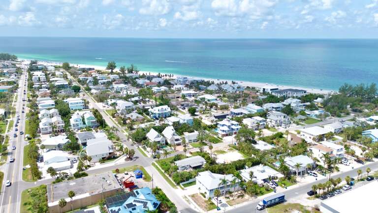 Seabreeze Cottage by Anna Maria Vacations