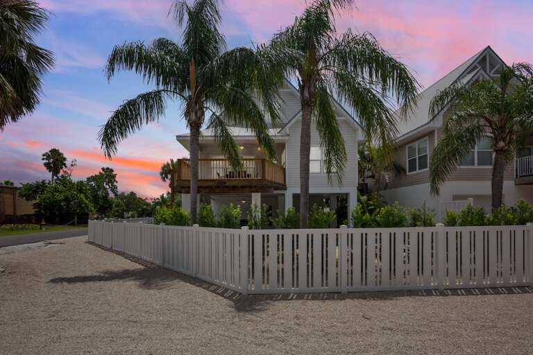 Seabreeze Cottage by Anna Maria Vacations