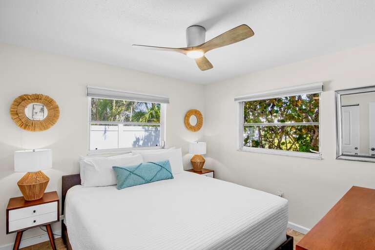 Second Bedroom, King