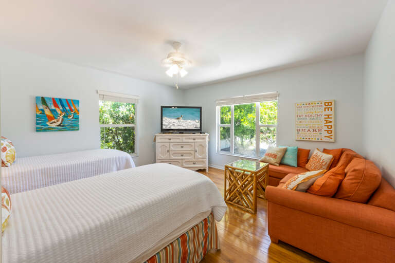 Third Bedroom - Two Twins