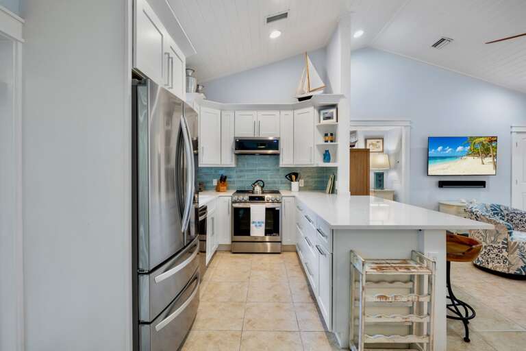 Fully equipped modern kitchen