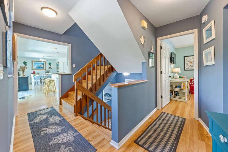 Modern Indoor Stair Feature