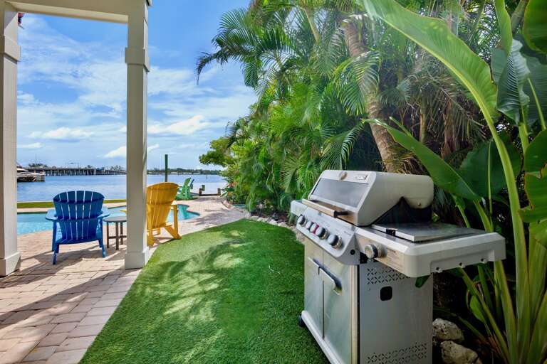 The Bayfront by Anna Maria Vacations
