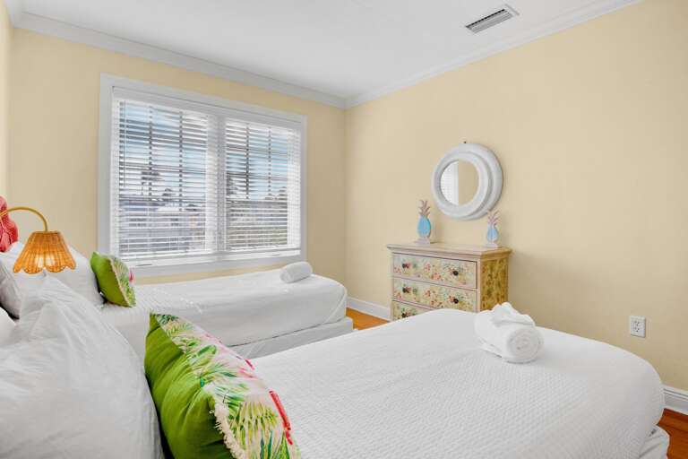 Fifth Bedroom (Second floor) - Two Twin Beds