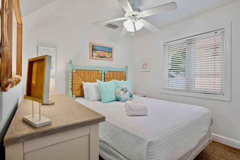 Third Bedroom (First Floor) - Queen Bed