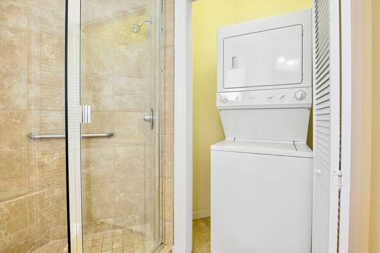 Fifth Bedroom (Second floor) - Ensuite Bathroom