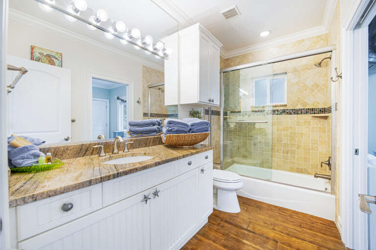 Side B - Fifth Bathroom - En-Suite