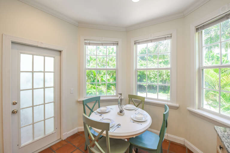 Kitchen Dining Area