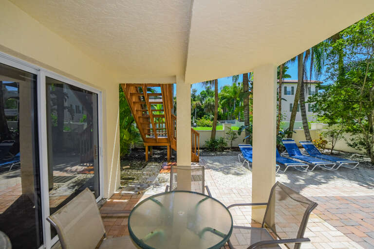 Outdoor Dining Area