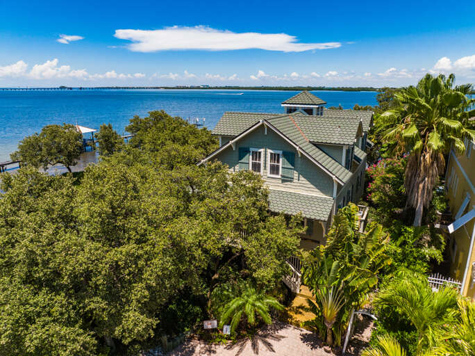 Water's Edge Cottage