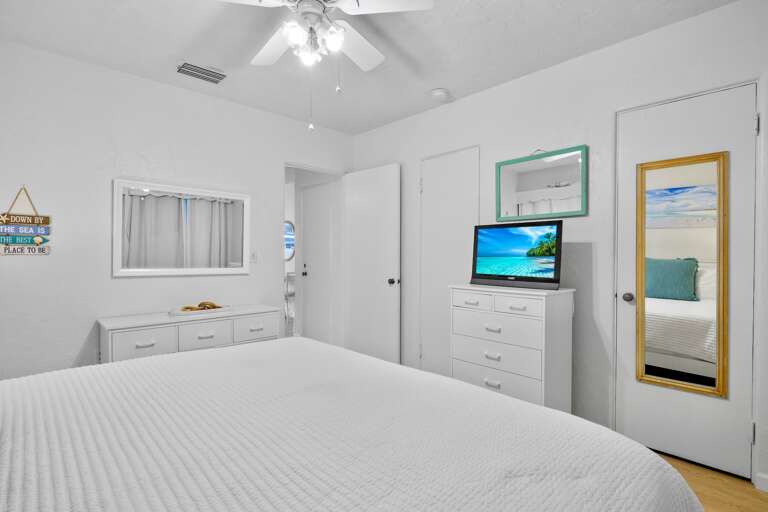 Primary Bedroom - King