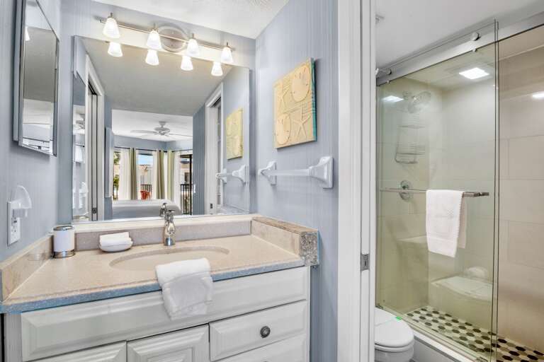 Primary Bedroom, Ensuite bath