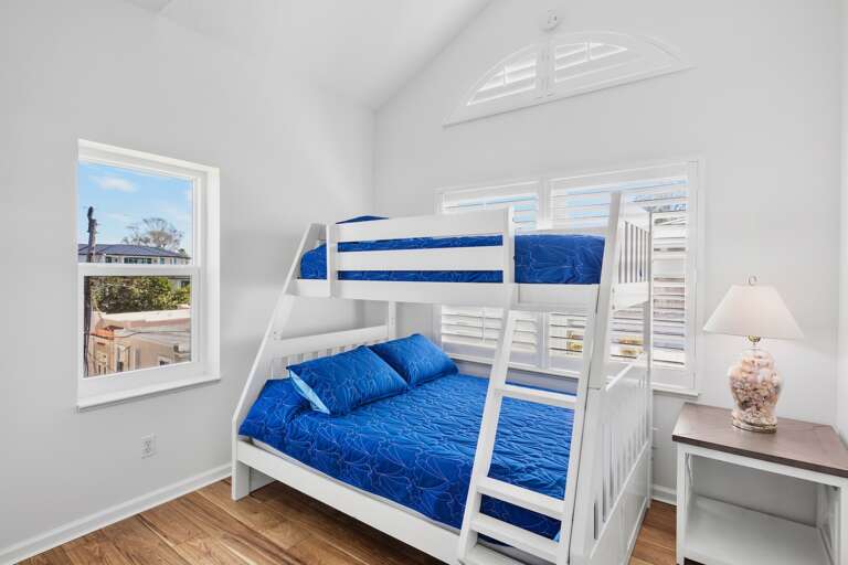 Fifth Bedroom, Twin/Full Bunk