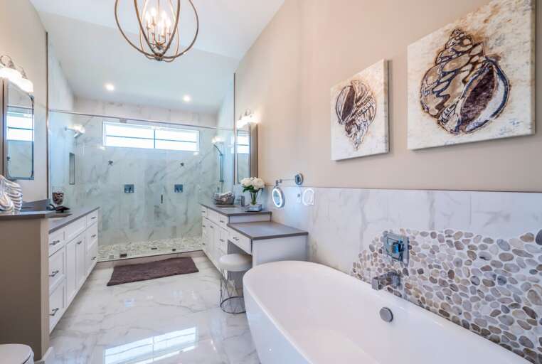 Primary Bathroom, Ensuite